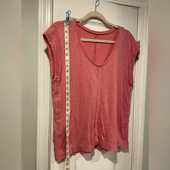 Eddie Bauer Cap Sleeve Embroidered Seam V Neck Pink Burnout Tee Size S - Picture 5 of 10